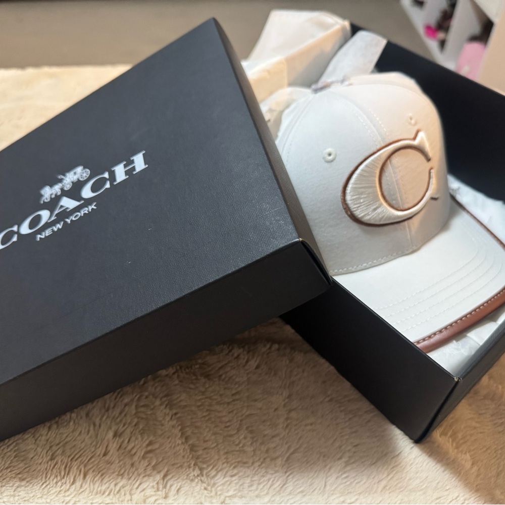Coach White Cap with Box